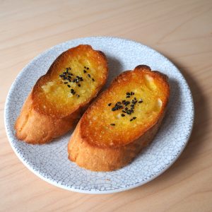はちみつバター風味×ごまのバゲット