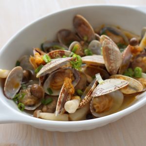 カレー香るあさりの酒蒸し